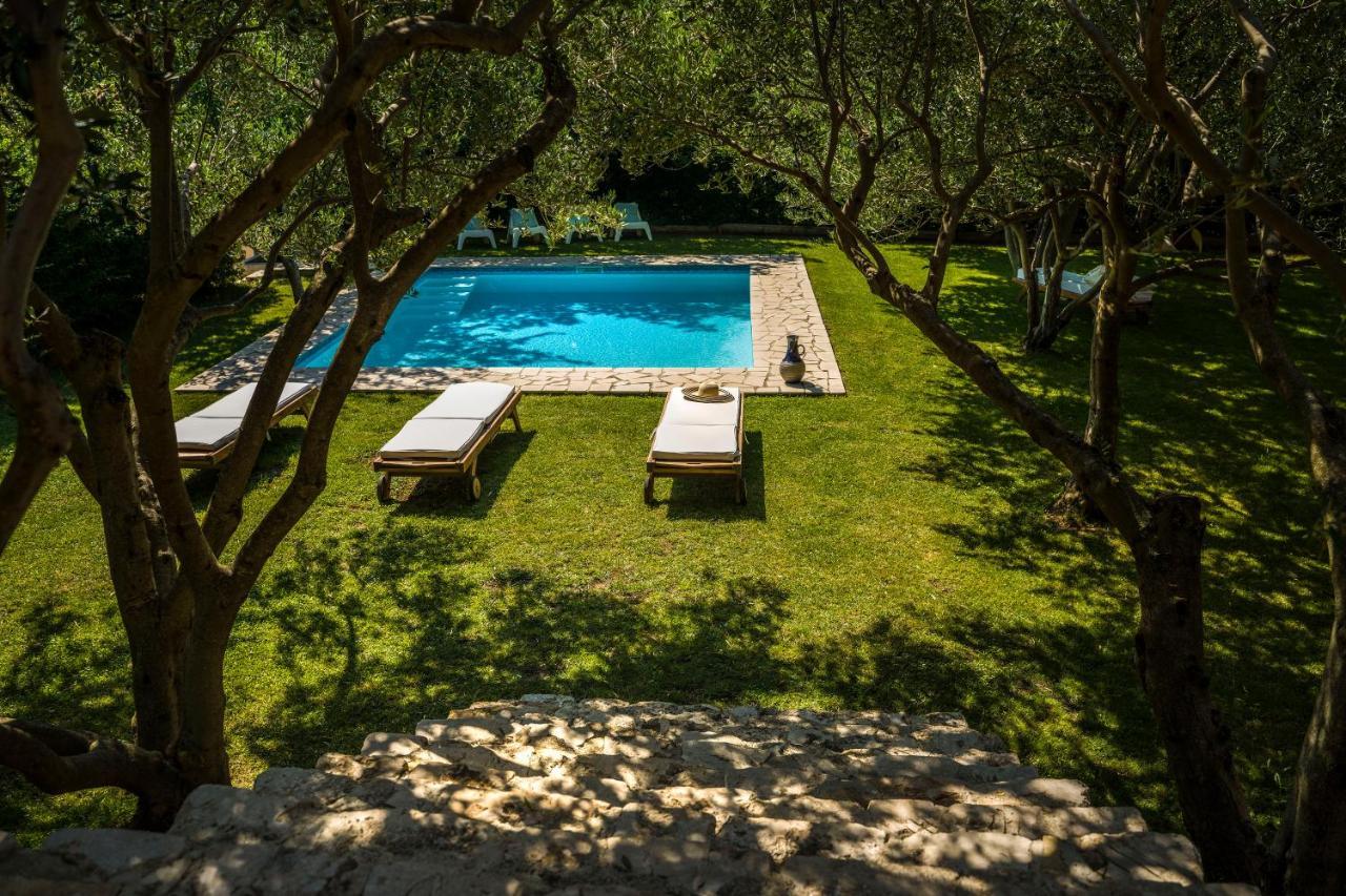 Holiday Home Radic Klis Luaran gambar