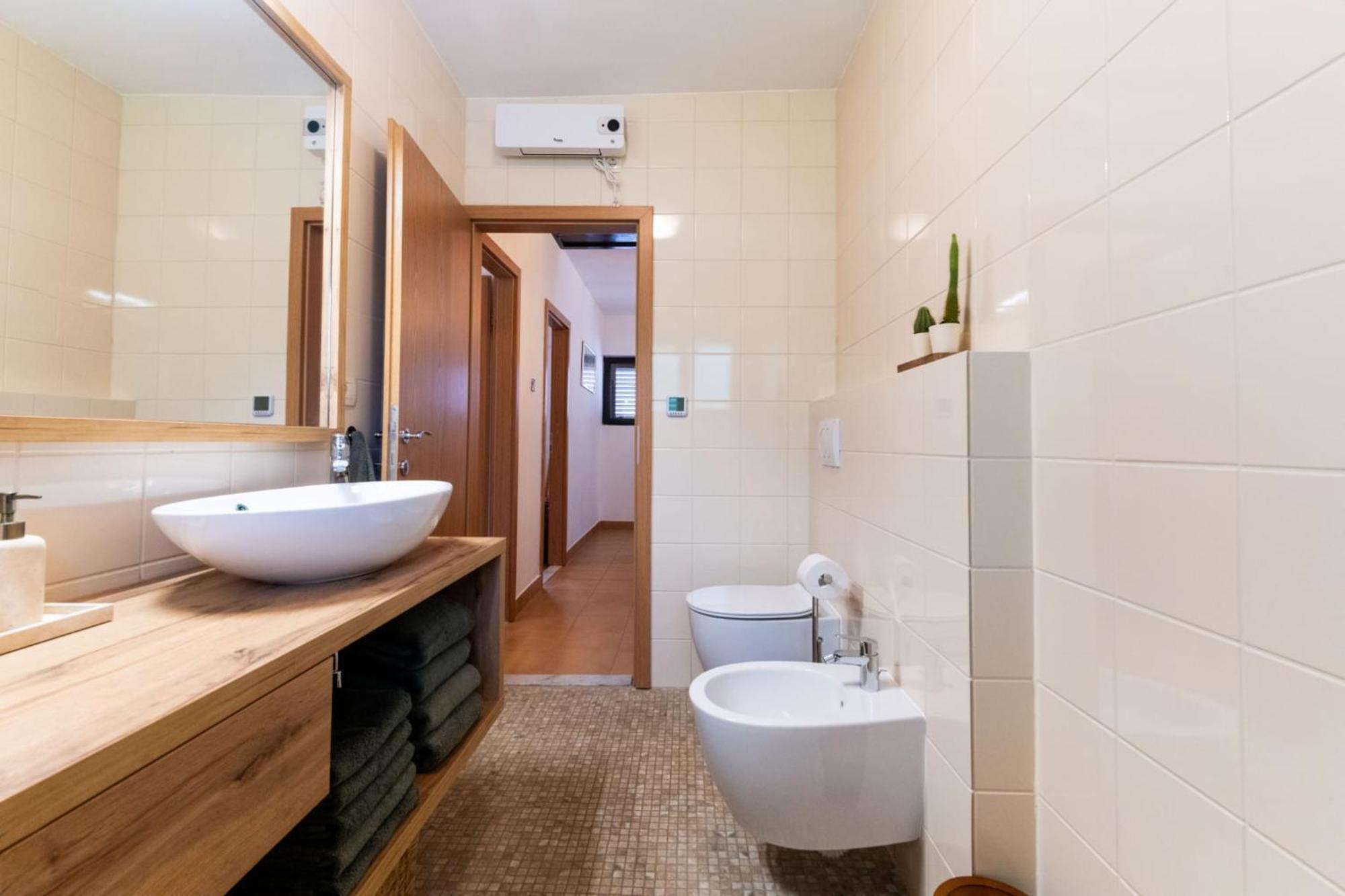 Holiday Home Radic Klis Luaran gambar