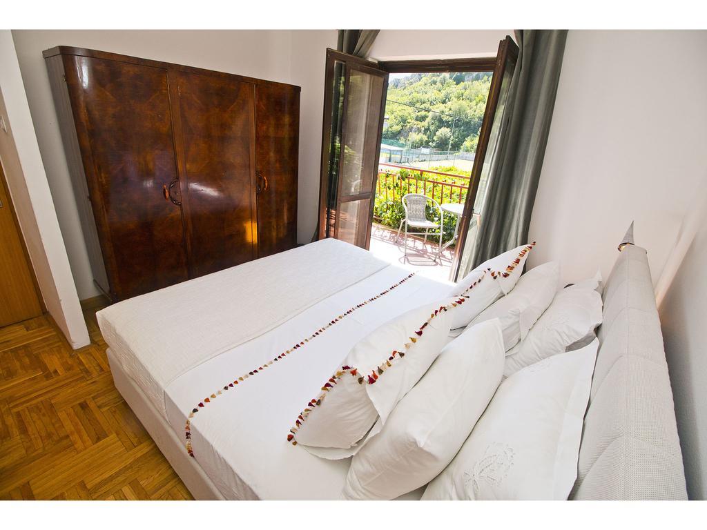 Holiday Home Radic Klis Luaran gambar