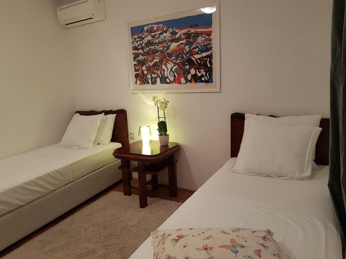 Holiday Home Radic Klis Luaran gambar