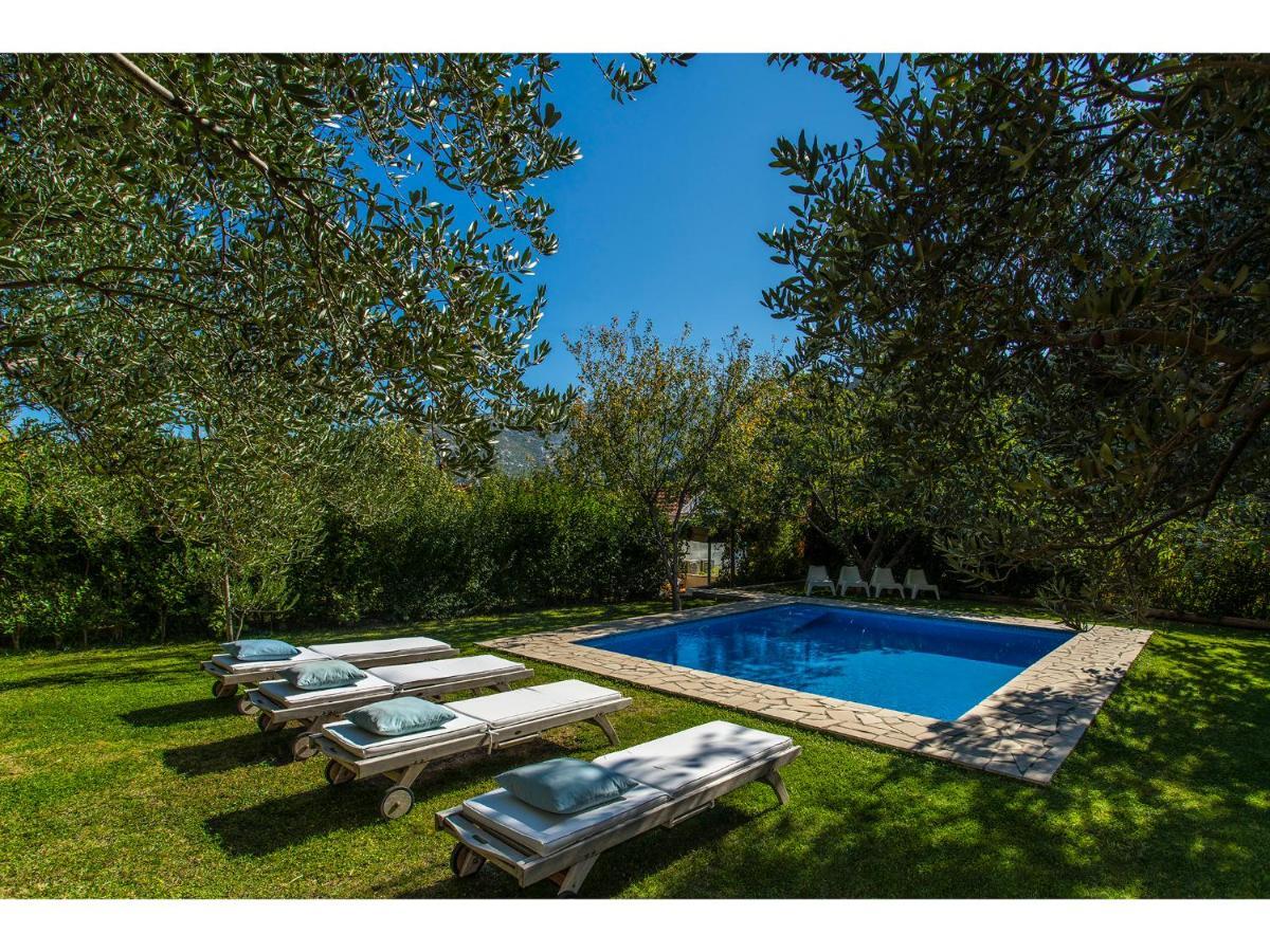 Holiday Home Radic Klis Luaran gambar